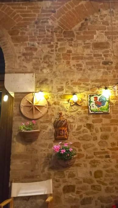 La Casa Del Gallo Radicondoli Bagian luar foto