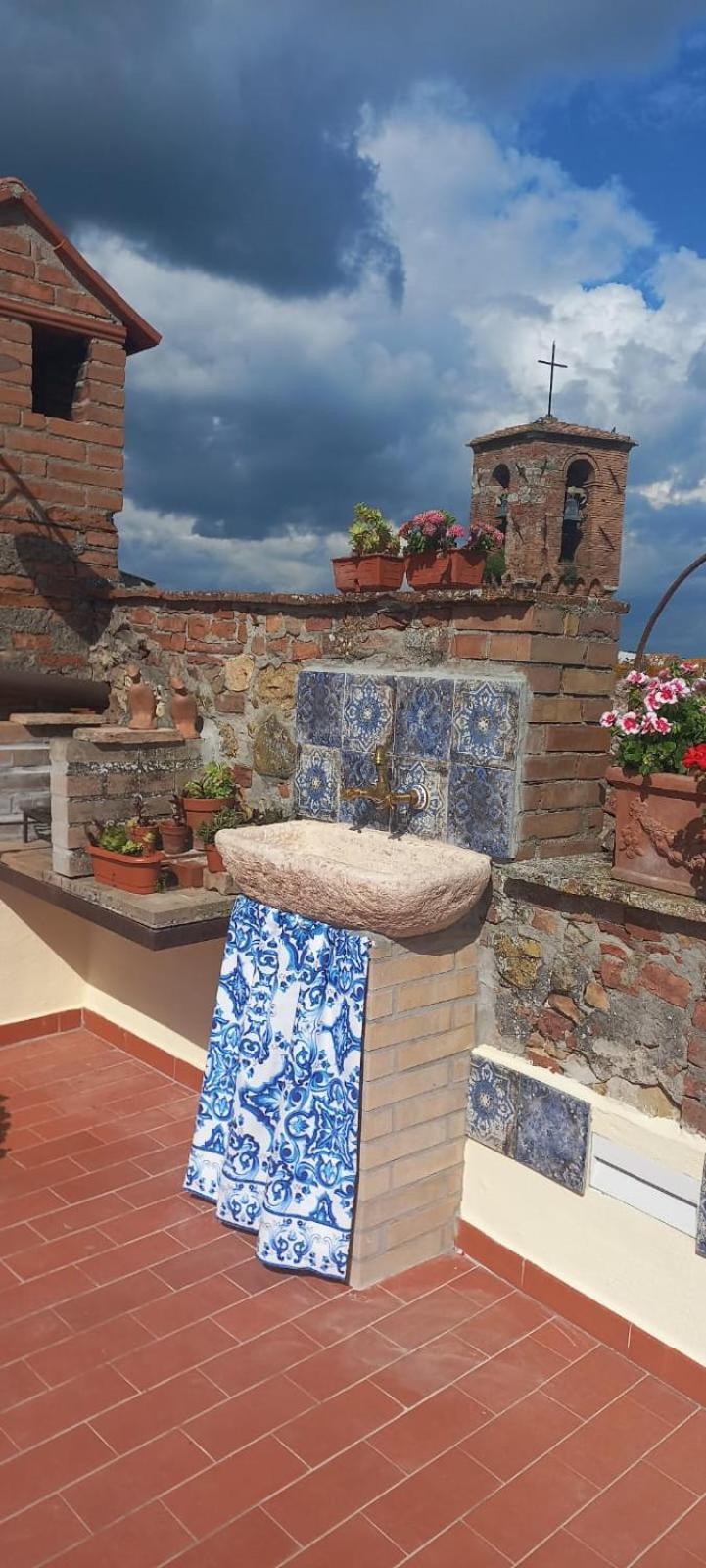 La Casa Del Gallo Radicondoli Bagian luar foto